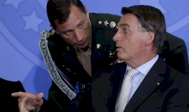 Segundo informações reveladas por Cid em sua delação, foi Bolsonaro quem solicitou a emissão de certificados de vacinação para ele e sua filha.